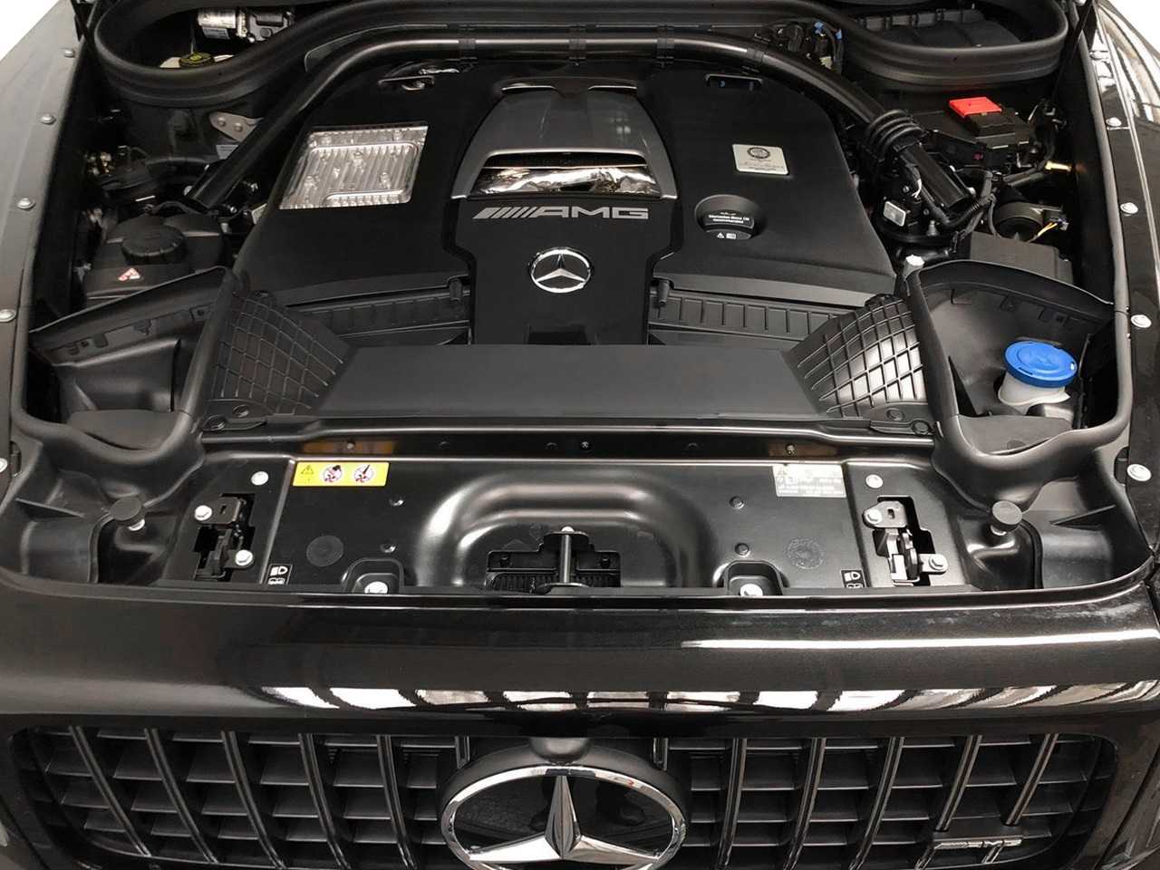 Mercedes Benz G-Wagon 63AMG engine